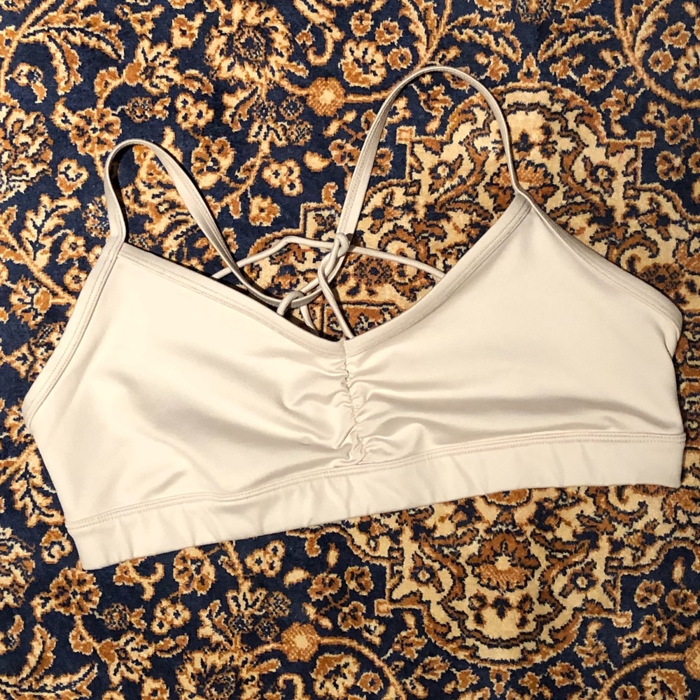 ALO sunny strappy sports bra size L